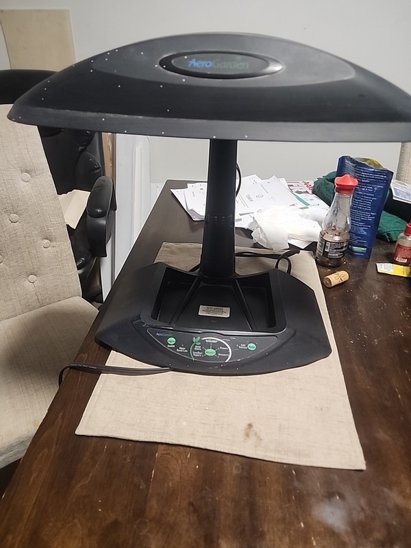 AeroGarden Classic Hydroponic Garden  Tested Working 