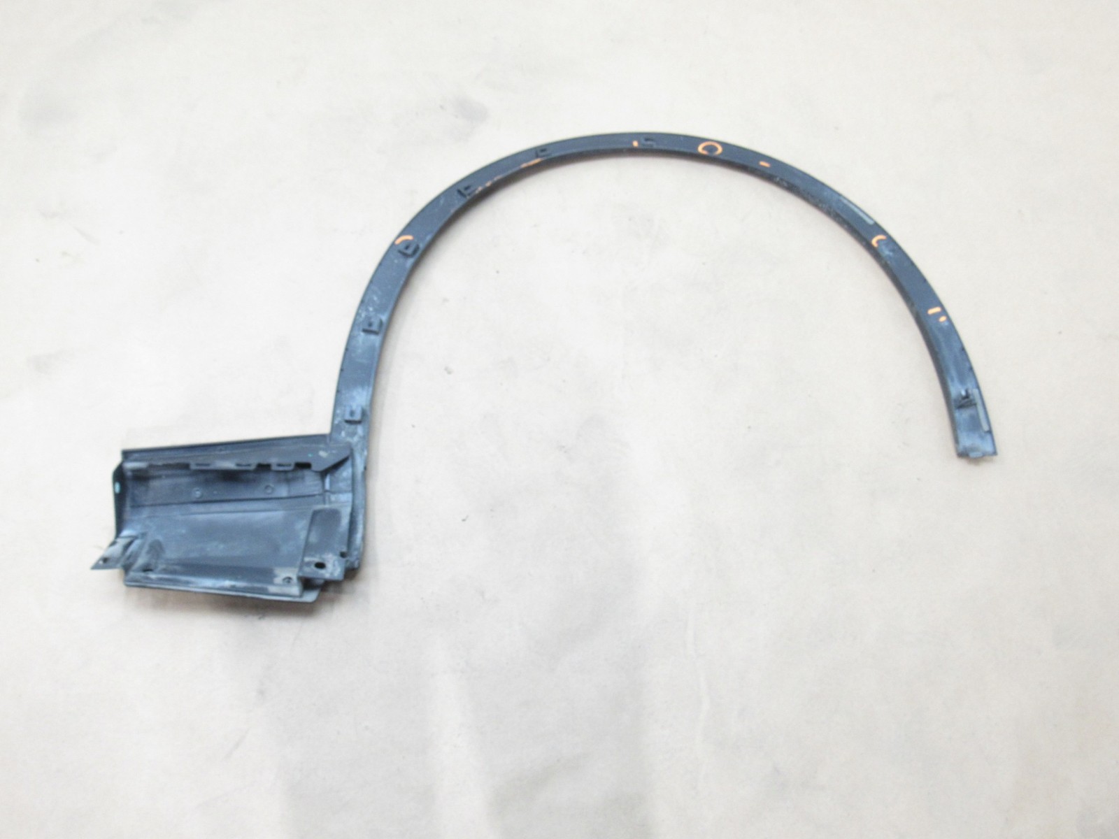 Maserati Levante 2018 Front Left Driver Fender Arch Molding Flare 16-24 ;#4