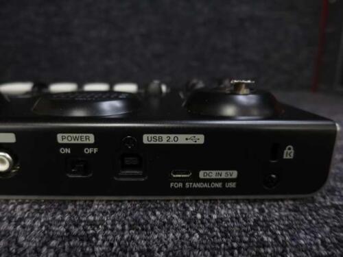 TASCAM US-42B MiNiSTUDIO CREATOR Podcast USB Audio Interface & Streamer - Picture 8 of 9