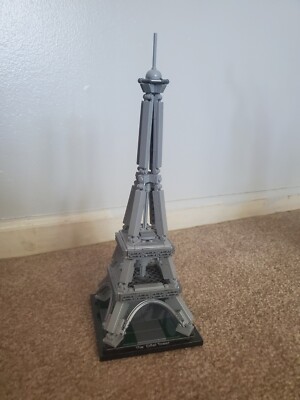 LEGO ARCHITECTURE: The Eiffel Tower (21019)