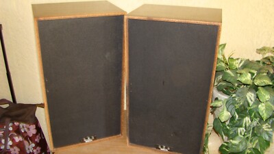 Pair of VINTAGE Pioneer Sonic Bass Reflector Speakers Pair # 2 ( 2