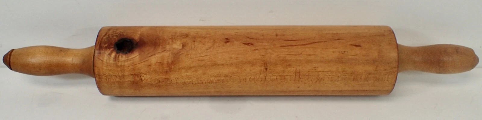 vintage large hardwood rolling pin with nice patina 18" x 2 1/2" Lot 36