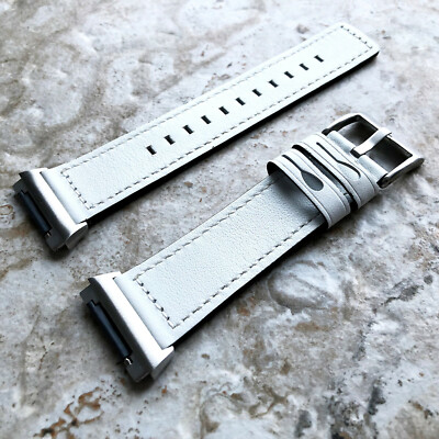 Weiße Farbe Weiches Leder Band Armband mit Weißem Stichen für Fitbit Ionic