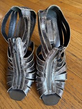 Silvery/Bronze metallic high heel pump by BCBG size 8.5 great condition