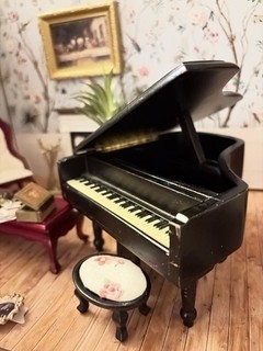 Dolls House Victorian Music and sitting room Full Contents 1/12th Scale