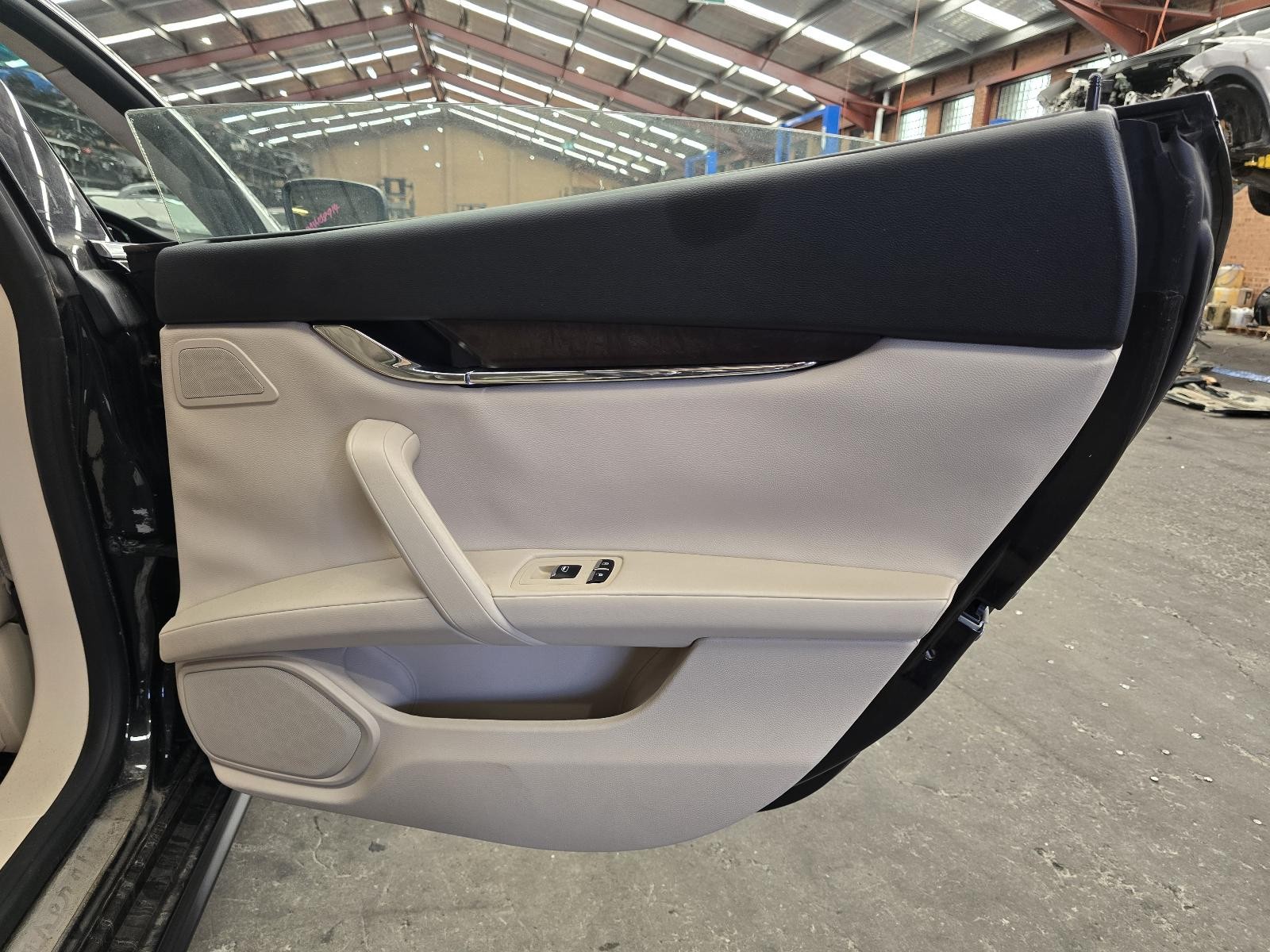2015 Maserati Quattroporte RIGHT REAR DOOR SHELL BLACK M156 10/2013-2024 NMW08914 image 12
