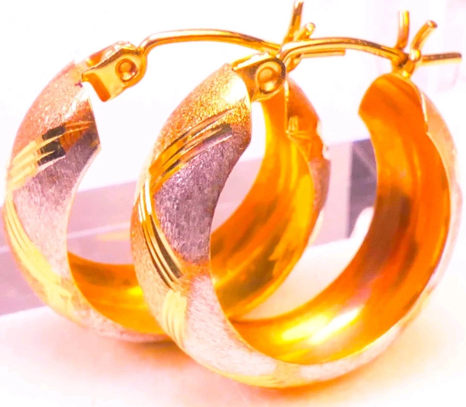 14K Tri-Colored Gold 18mm Textured Huggie Hoop Earrings 1.84 Grams - Image 4 of 4