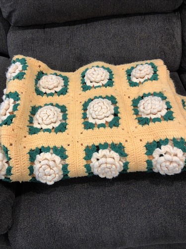 Coperta floreale 3D rosa all'uncinetto nonna quadrata cottage core hippie retrò - Foto 4 di 4