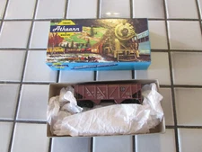 athearn ATSF SANTA FE 34 foot hopper car HO scale