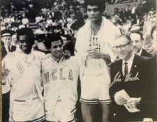 JOHN WOODEN AUTOGRAPHED 8X10 LEW ALCINDOR UCLA BRUINS NATIONAL CHAMPIONS HOF 84!