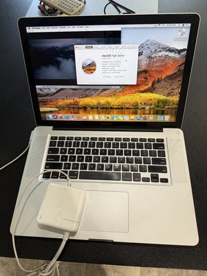 Apple MacBook Pro 15'' Intel Core i7 3rd Gen, 2.3 GHz, 4GB RAM, 256GB SSD