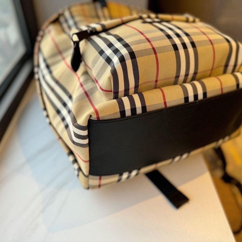 Zaino Burberry - Alta Qualità - Venditore UK