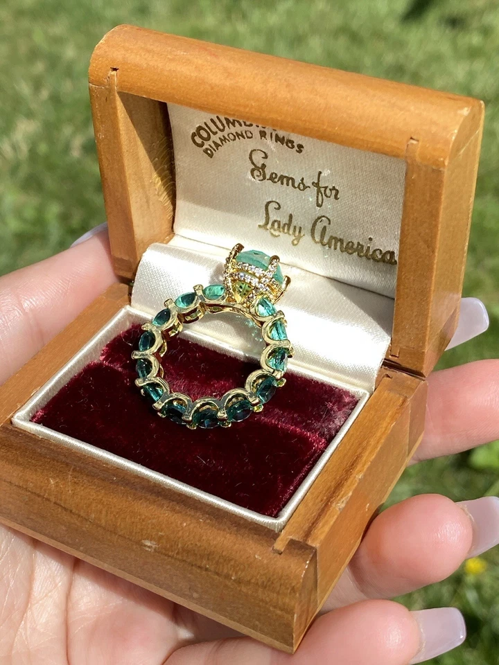 100% GENUINE COLOMBIAN EMERALD MULTI GEMSTONE RING, ETERNITY BAND, LADY AMERICA’ - Image 3 of 4
