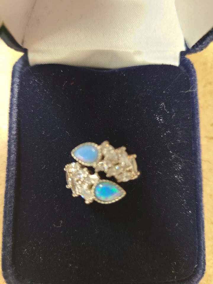 Montana Silversmiths Mystic Falls Opal Cz Ring Size 6 - Image 2 of 4
