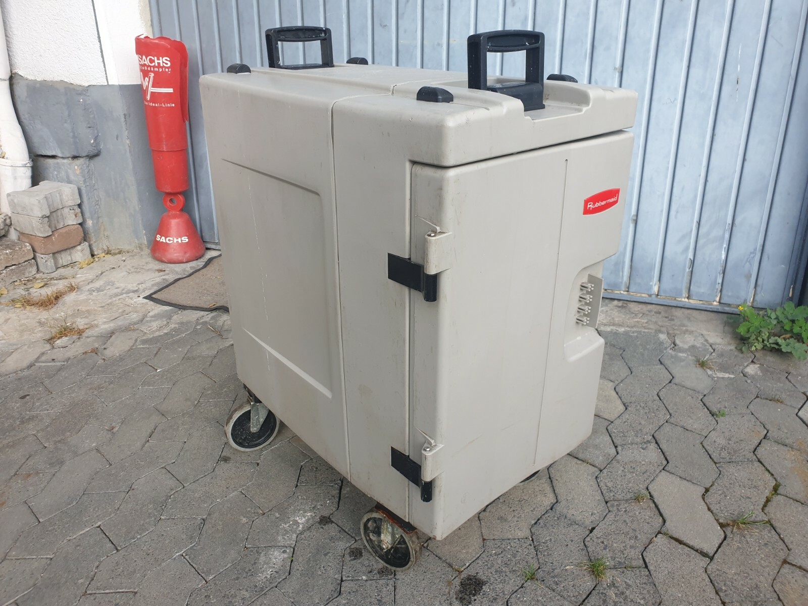 Mobile Rubbermaid 9408,Thermo Box auf Rädern,Speisen Transportbehälter, Sehr Gut