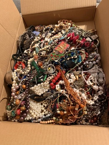 Estate Vintage Costume Jewelry Large Lot Rings Necklace Bracelet Retro