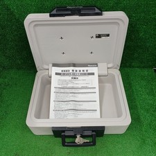 Caja de almacenamiento portátil ignífuga SentrySafe caja fuerte bloqueable con llaves usada