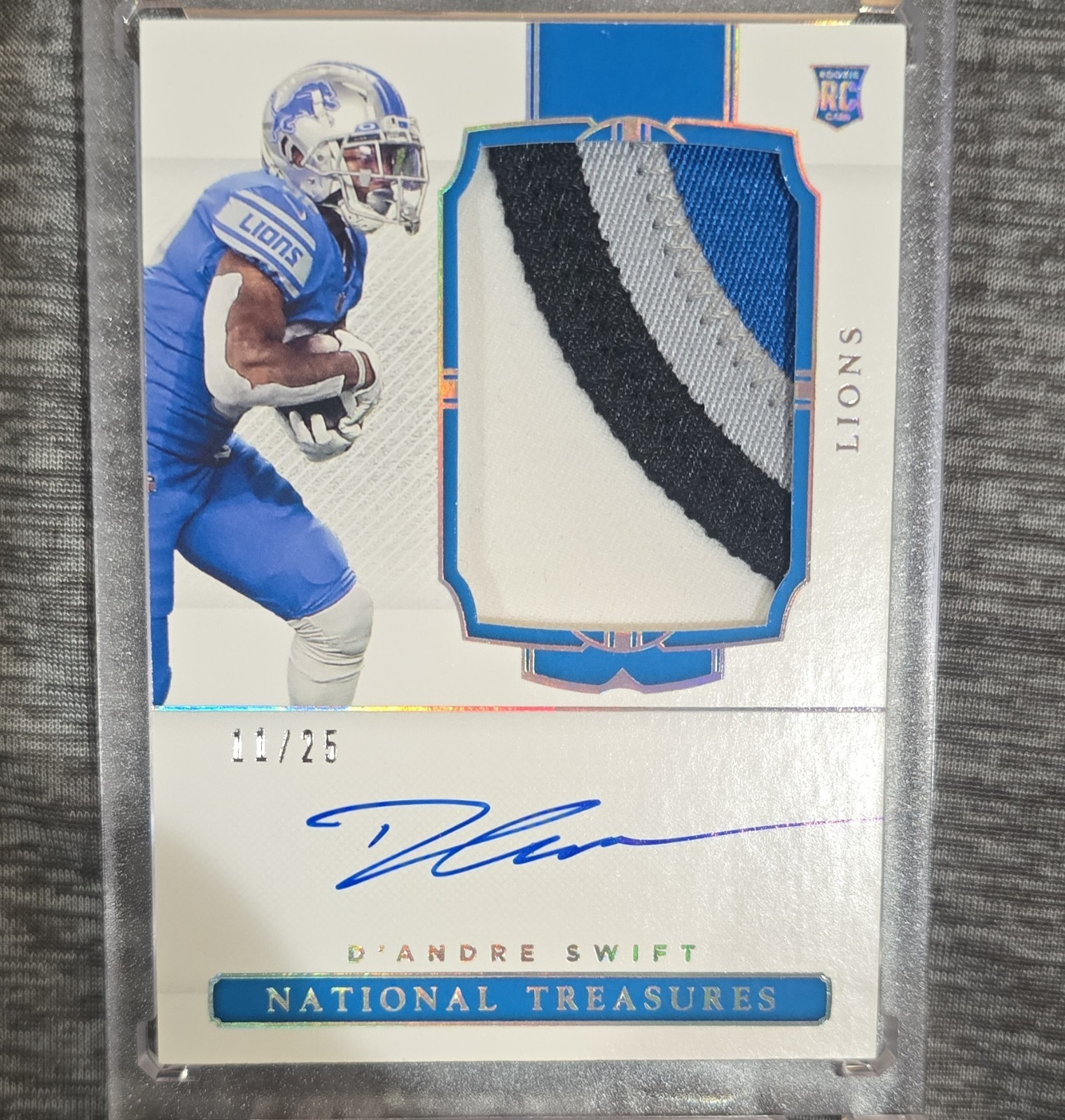2020 Panini National Treasures Rookie Patch Auto D'Andre Swift #165 /25 Lions