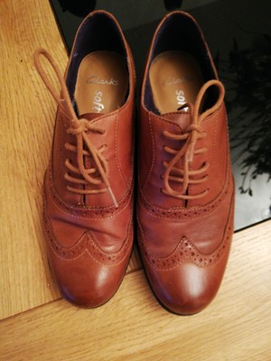 clarks shoes size 3.5