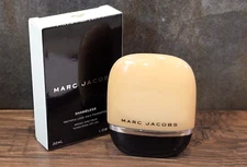 Marc Jacobs Shameless Foundation ~ Y340 Medium ~ full size NIB