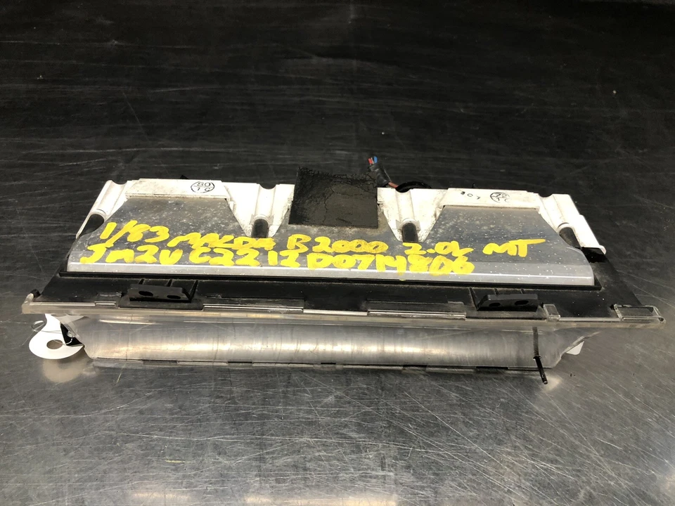 Cuadro medidor velocímetro instrumento Mazda B2000 M/T 1983 Foto 2 de 4