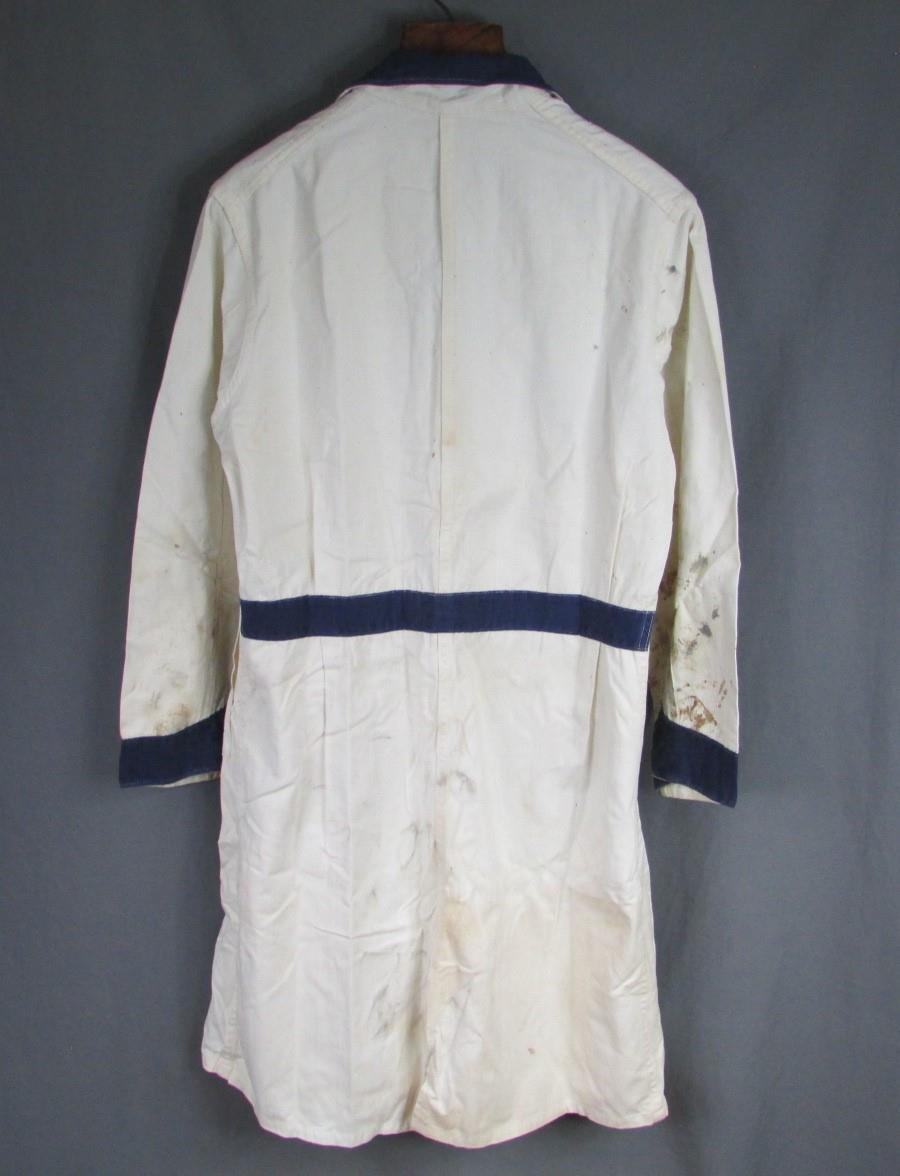 Vintage 1940s White/Blue Herringbone Twill Shop Coat Denim