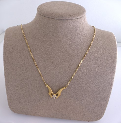 Carrera Y Carrera Diamond, Yellow Gold “Las Manos” Necklace - Picture 3 of 9