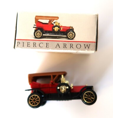 Reader's Digest Wondrie Die-Cast Pierce Arrow Car #302 Orig Box 1/64 Scale Red