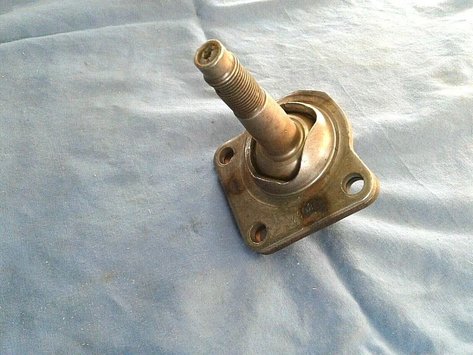 Junta rótula AutoDrive K8142 superior Ford Maverick Mercury Comet 1975-77 EE. UU. Foto 3 de 4