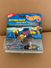 Hot Wheels 1996 T-Bird Stocker Buick Stocker & Pit Crew Action Pack Racing Z2