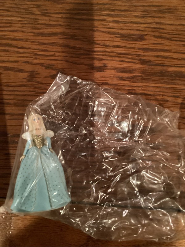 Hallmark Cinderella Barbie Keepsake Ornament Collector Series 1999 Christmas