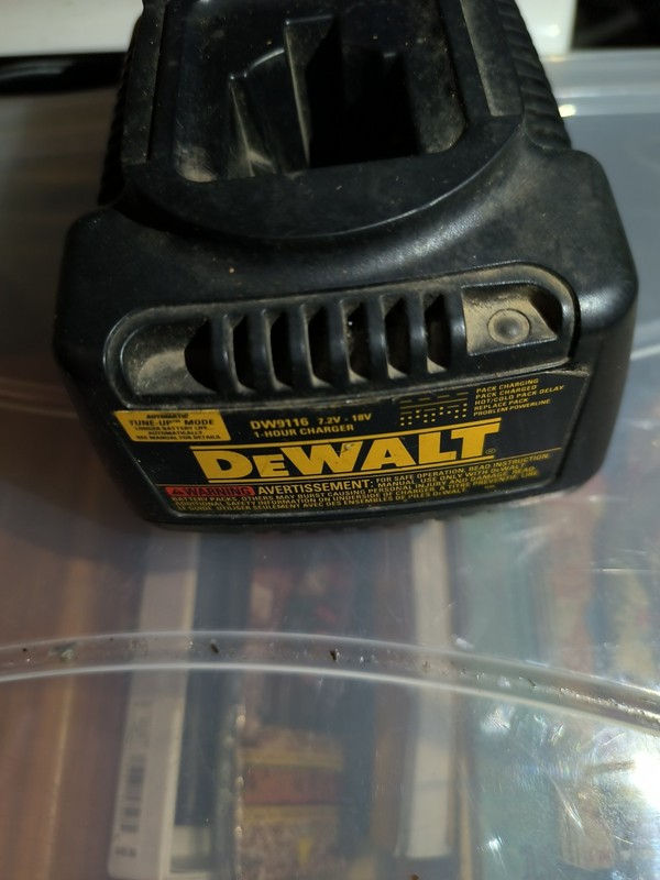 DEWALT OEM DW9116 7.2V-18V 1 Hour Battery Charger GENUINE with Tune Up Mode
