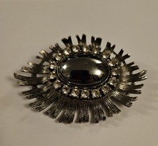 Absolutely Stunning Statement Brooch In Fabulous Detail 