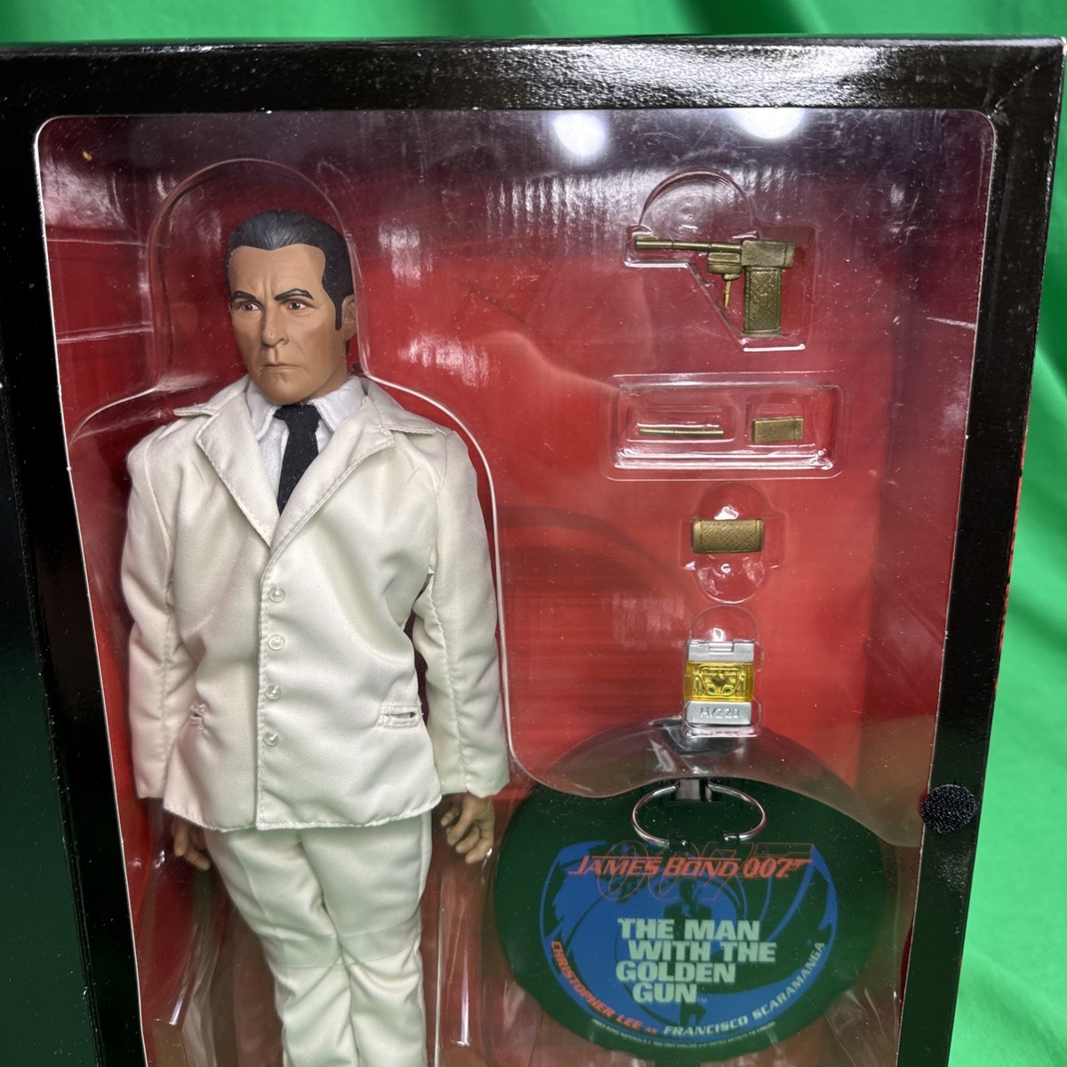 007 THE MAN WITH THE GOLDEN GUN １２インチフィギュア　Christopher Lee as Francisco Scaramanga Sideshow Collectibles James Bond 12 Inch The Man With The
