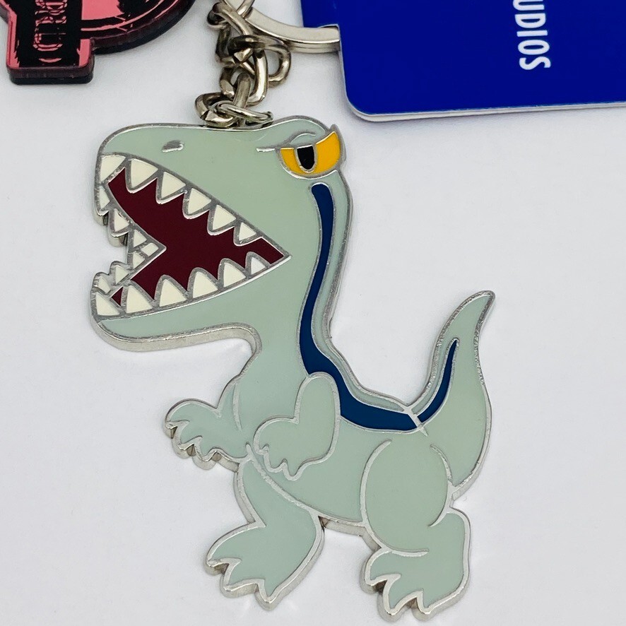 JURASSIC WORLD Raptor Blue Metal Keychain UNIVERSAL STUDIOS JAPAN