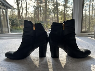 Isola Women's Colleen   black  Leather  Harness Bootie 10M Pre Owned