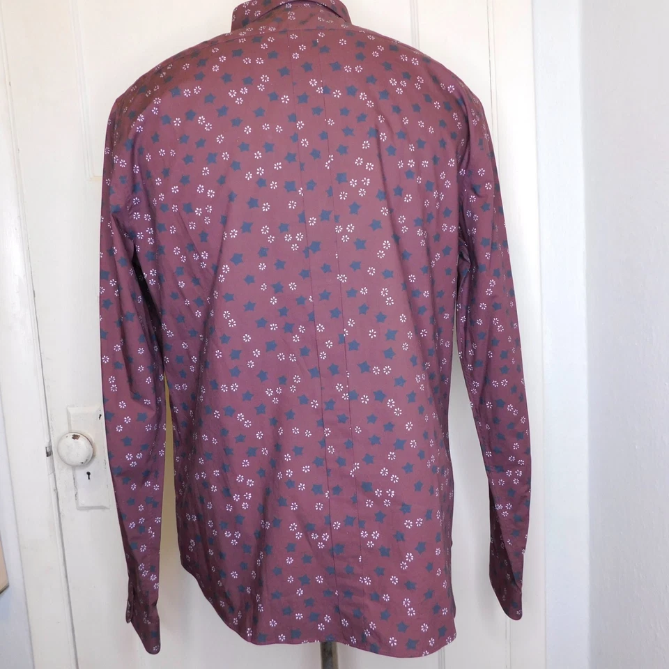 Valentino Mens Sz 16 1/2 42 Button Up Dress Shirt Burgundy Star Print - Image 3 of 4