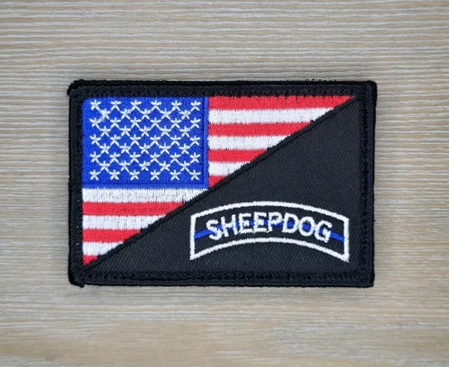BANDIERA USA SHEEPDOG BLUE LINE FULL COLOR POLIZIOTTO TATTICO GANCIO POLIZIA TOPPA MORALE - Foto 3 di 3