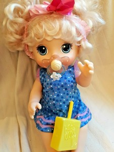 baby alive snackin noodles doll