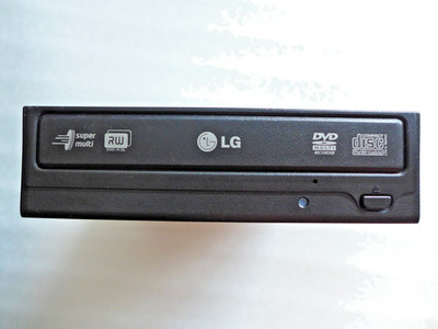 Geprüfte SUPER MULTI DVD  Brenner Writer PC Computer Laufwerk LG GSA-H62N SATA