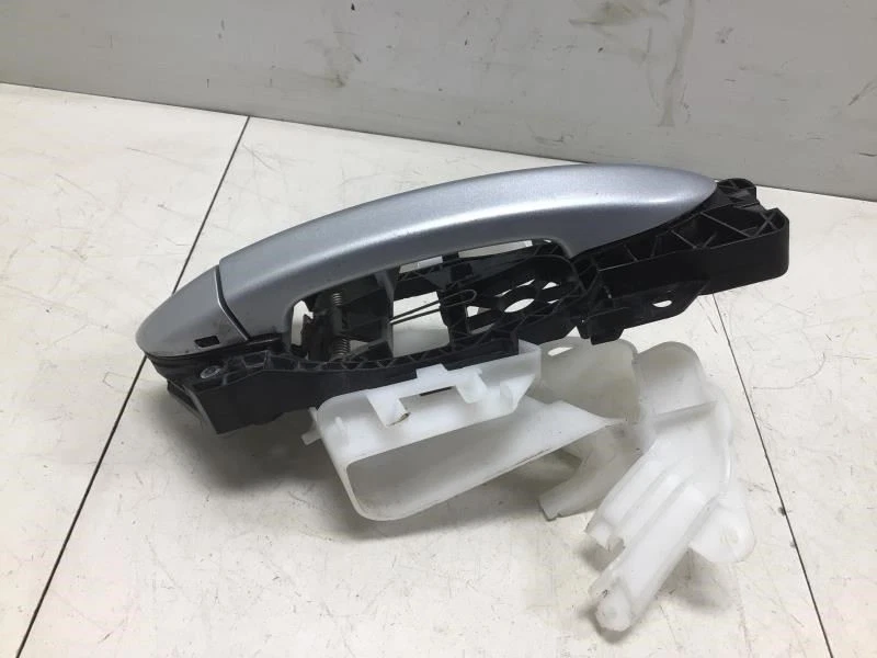 Volkswagen Passat 2007 puerta delantera derecha manija exterior compatible con 09-17 CC PLATEADO Foto 4 de 4