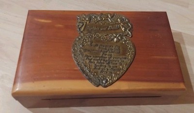Vintage Cedar Jewelry Trinket Box Kirkwood Lodge MO W/ Mother And Dad Poem Plate