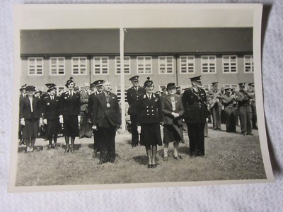 Milt09 - 1944 Lady Louis Mountbatten Foto - Queen Mary's School 13 cm x 9,5 cm
