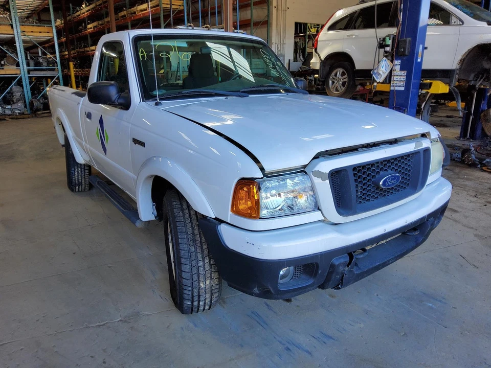 Conjunto de faros derechos usados se adapta a: Ford Ranger 2004 grado derecho A Foto 2 de 4