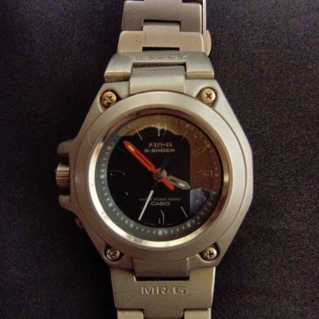 CASIO　G-SHOCK　初代ＭＲ-G Hands-On: The Casio G-Shock MRG-G1000B-1A4 Akazonae - Hodinkee