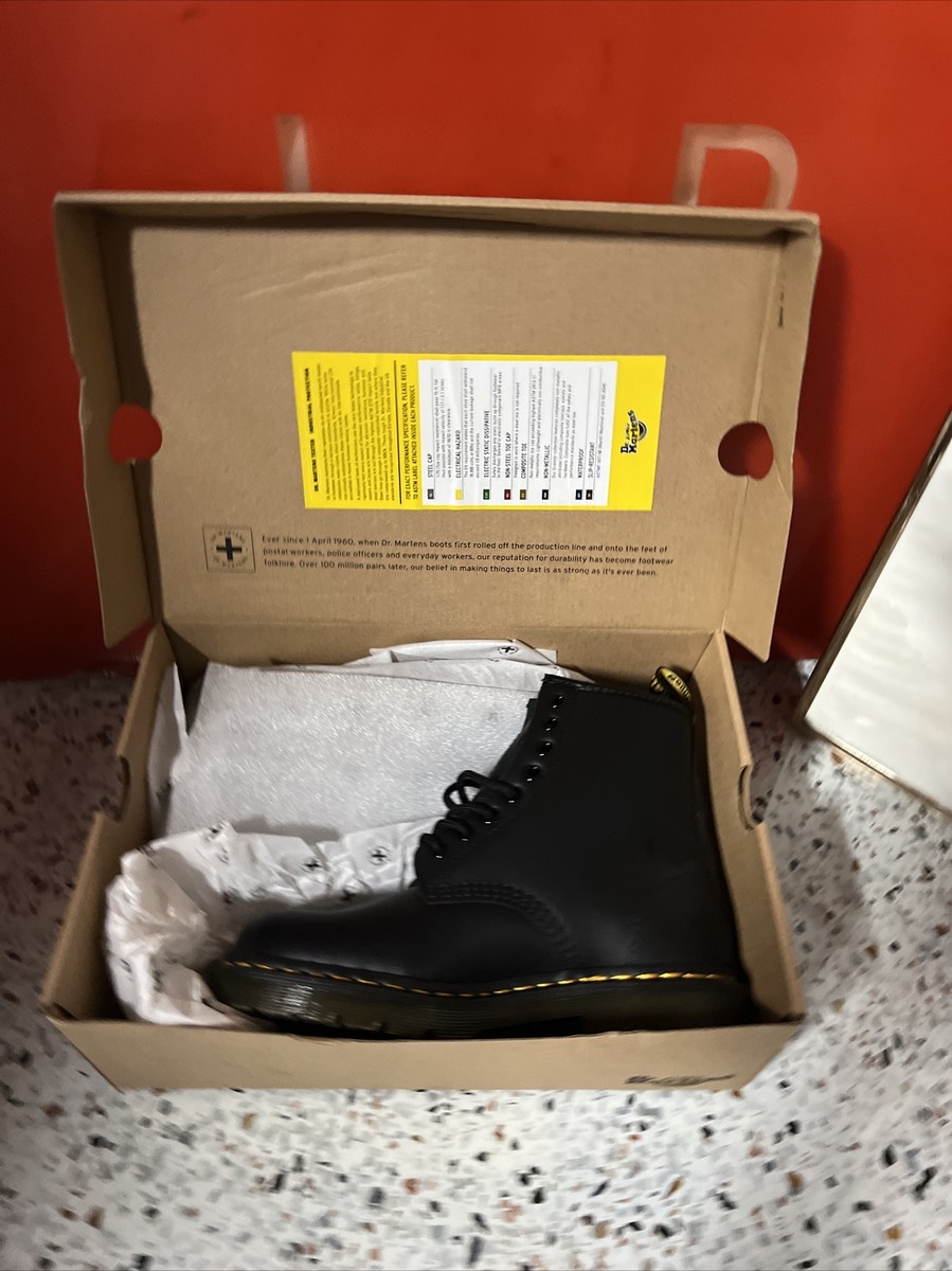 Martens 1460 Women's Original Smooth Leather Lace Up Boots