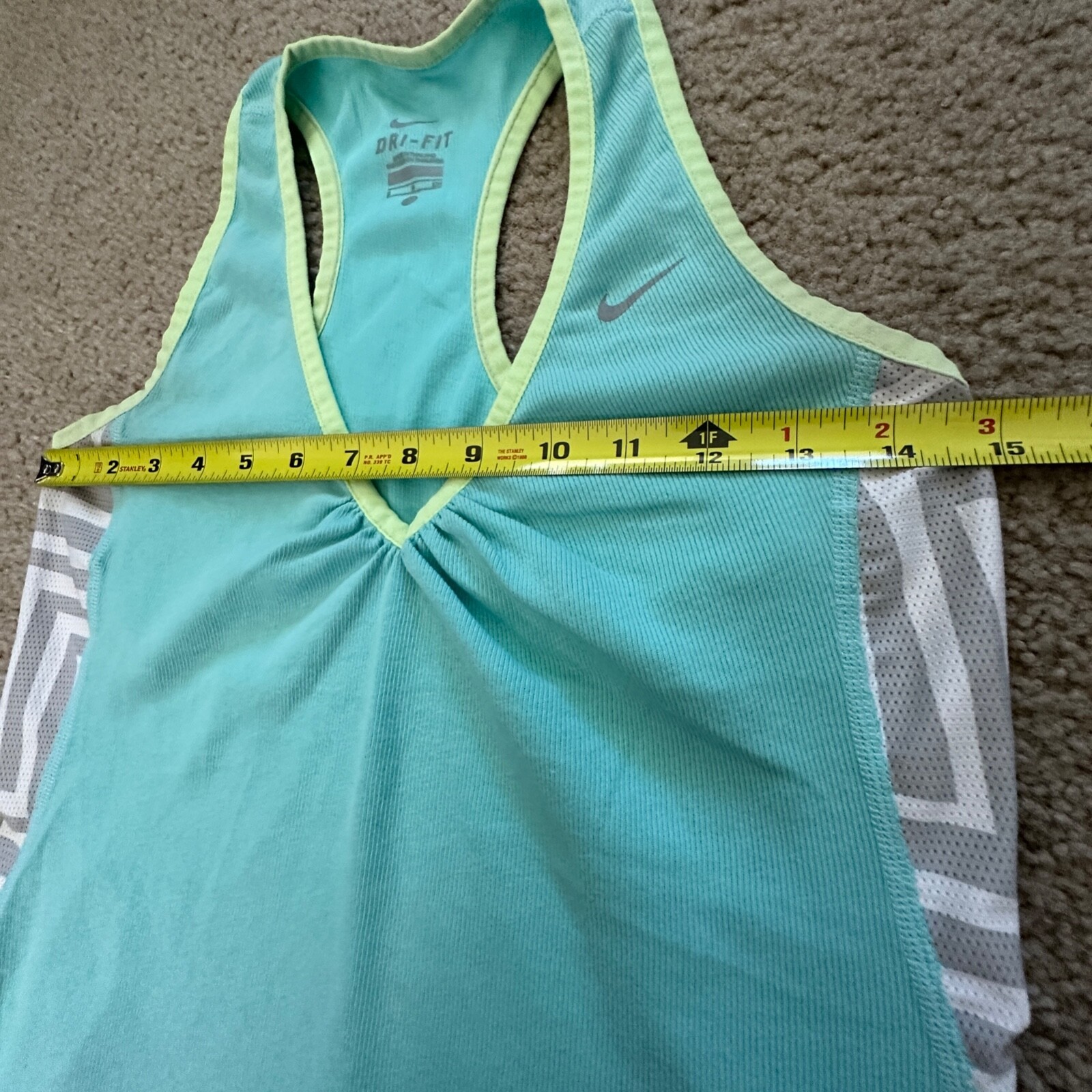 Nike Women Tank Top Dri-Fit V-neck Green Athletic Gym size Small