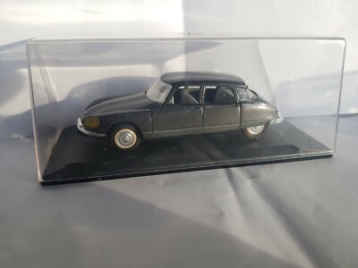 Citroën DS Cabriolet 1961 Argent 1:43 Modèle RIO4481 RIO