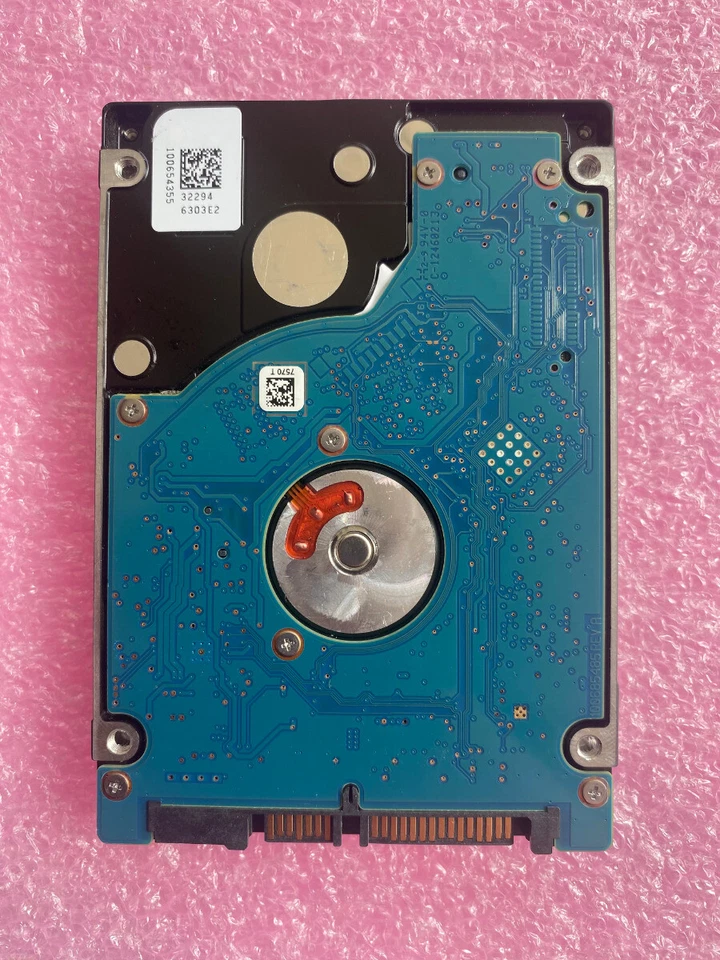 Seagate Momentus XT 750GB ST750LX003 7200RPM SATA 2.5" Solid State Hybrid Drive - Image 2 of 2