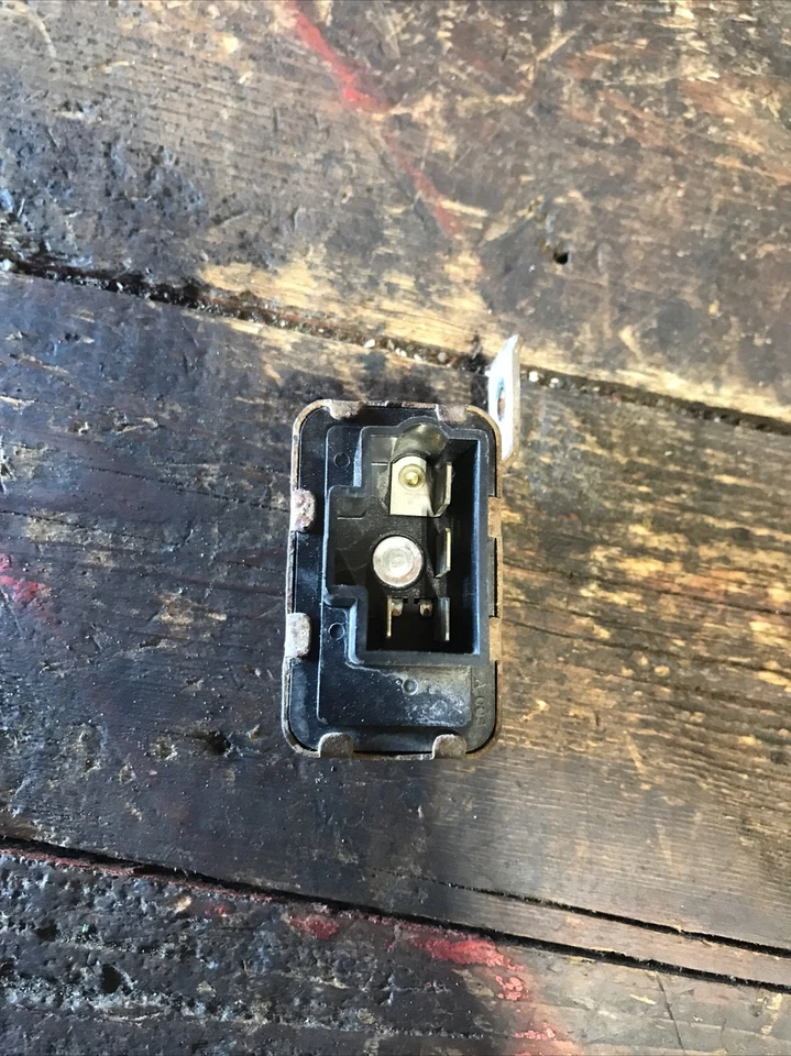 1989-1993 1ST GEN DODGE RAM CUMMINS STARTER RELAY - Image 3 of 4